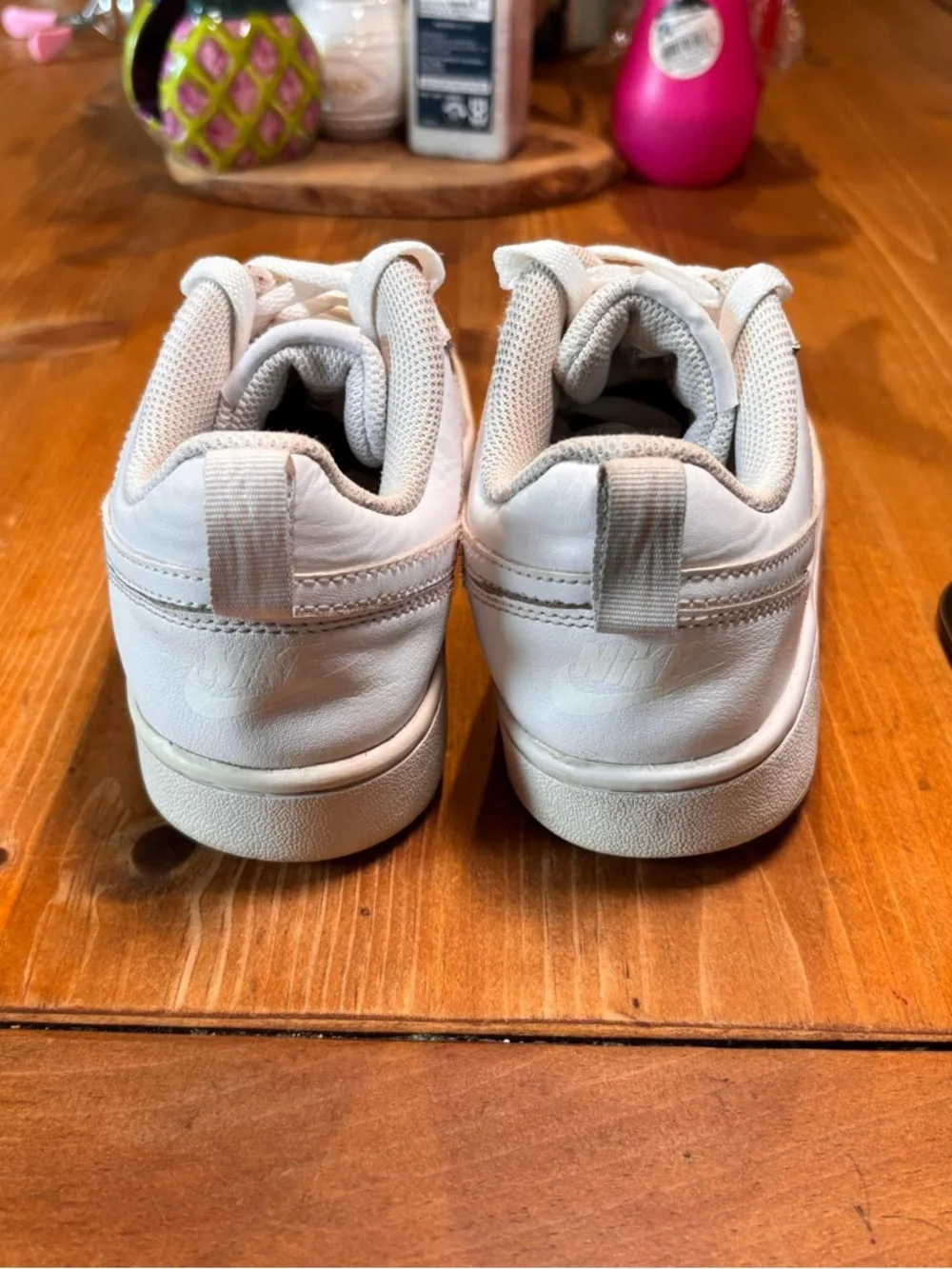 Nike youth court borough low sneakers triple white 6y